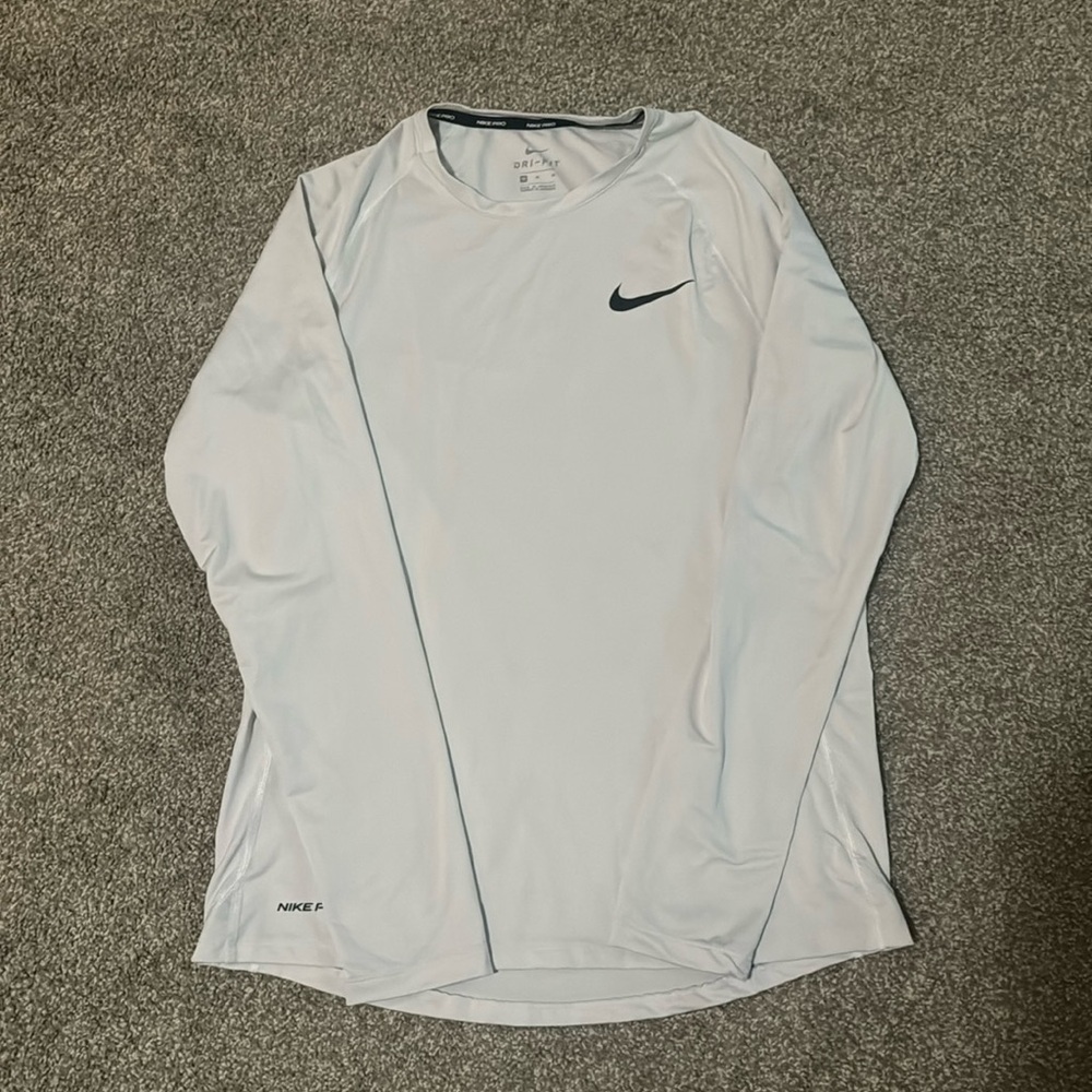 Men’s Nike Dri-fit long sleeved shirt